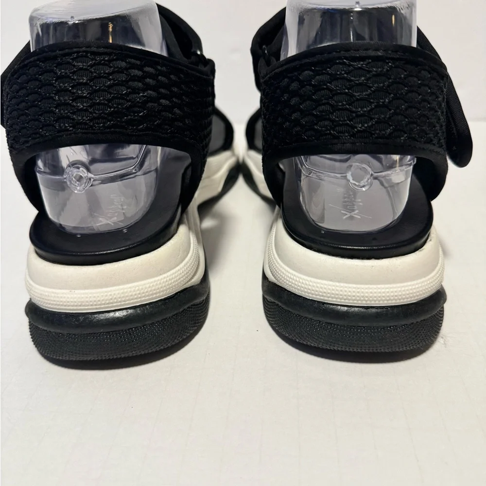 X Appeal Women’s Sandals Size 9 Black Strappy Active Comfortable Adjustable EUC
